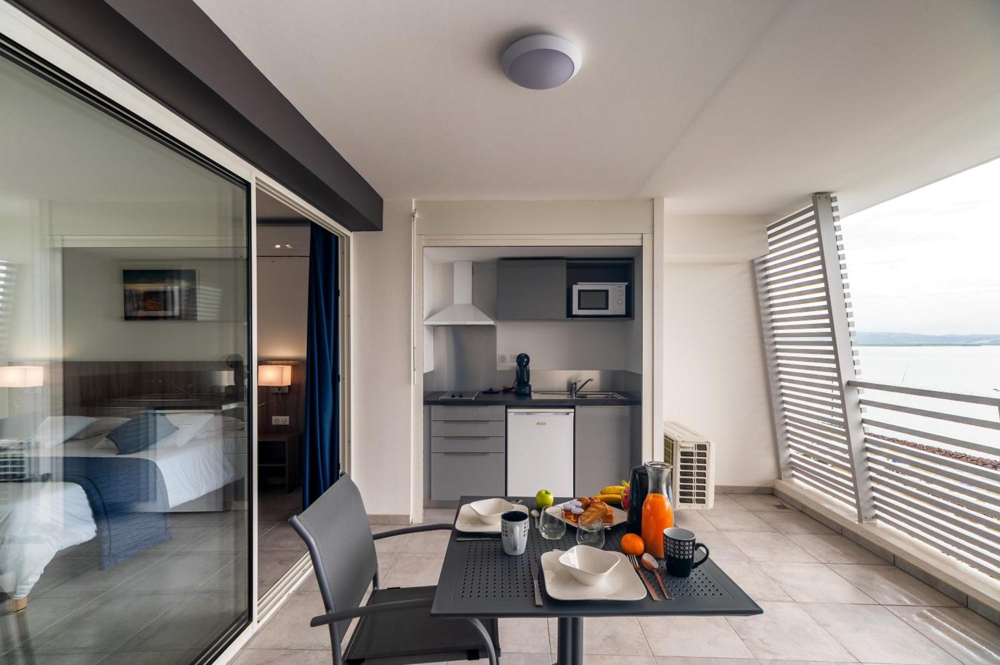 B&B Home Fort-De-France Marina Eksteriør billede
